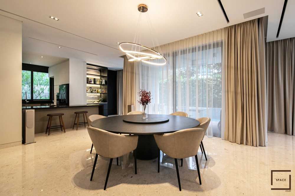 Contemporary Dining Room with Chandelier and Dining Table