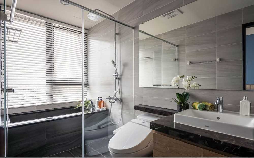 Modern Gaming Room with Glass Door and Bathroom Accessories