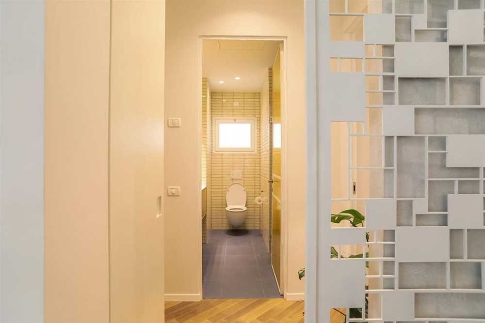 Contemporary Bathroom with Mirror and Shower Screen