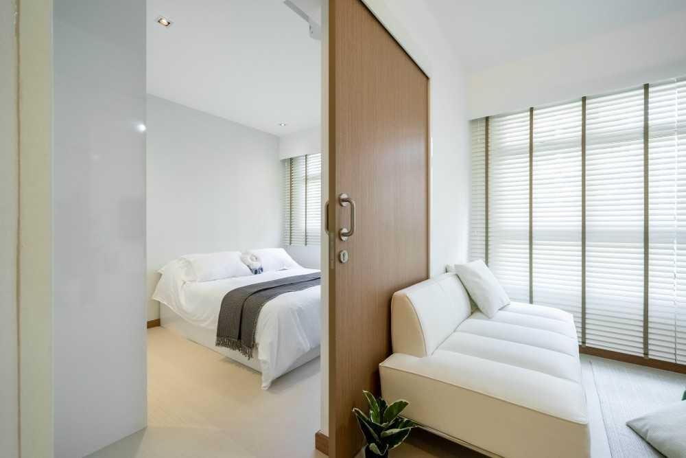 Minimalist Bedroom with Vinyl Flooring and Wardrobe