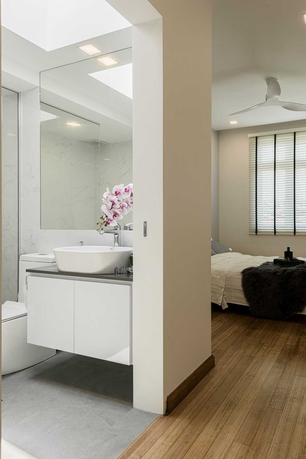 Minimalist Bedroom with Granite Floor and Marble Floor