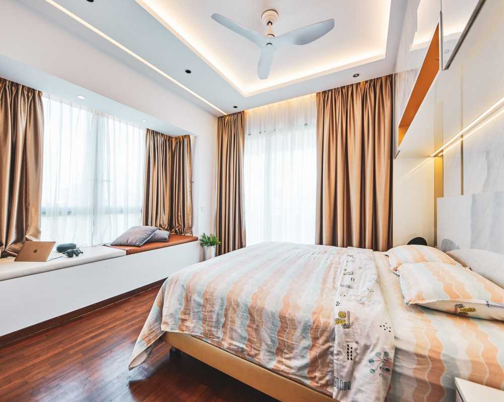 Modern Bedroom with Feature Wall and Cove Lighting