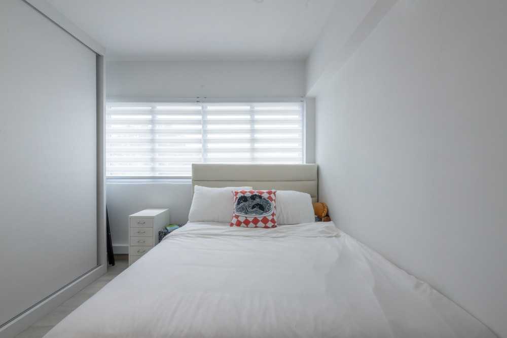 Scandinavian Bedroom with Vinyl Flooring and Wardrobe