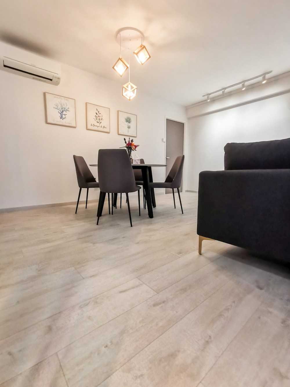 Scandinavian Dining Room with Dining Table and Dining Chairs