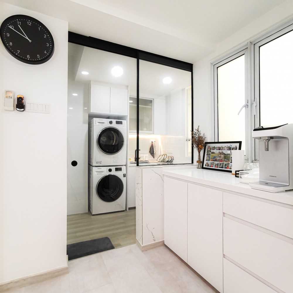 Modern Kitchen with Countertop and Kitchen Window