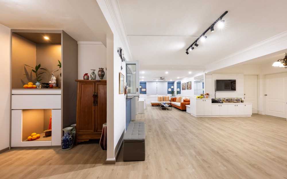 Transitional Foyer with Settee and Vinyl Flooring