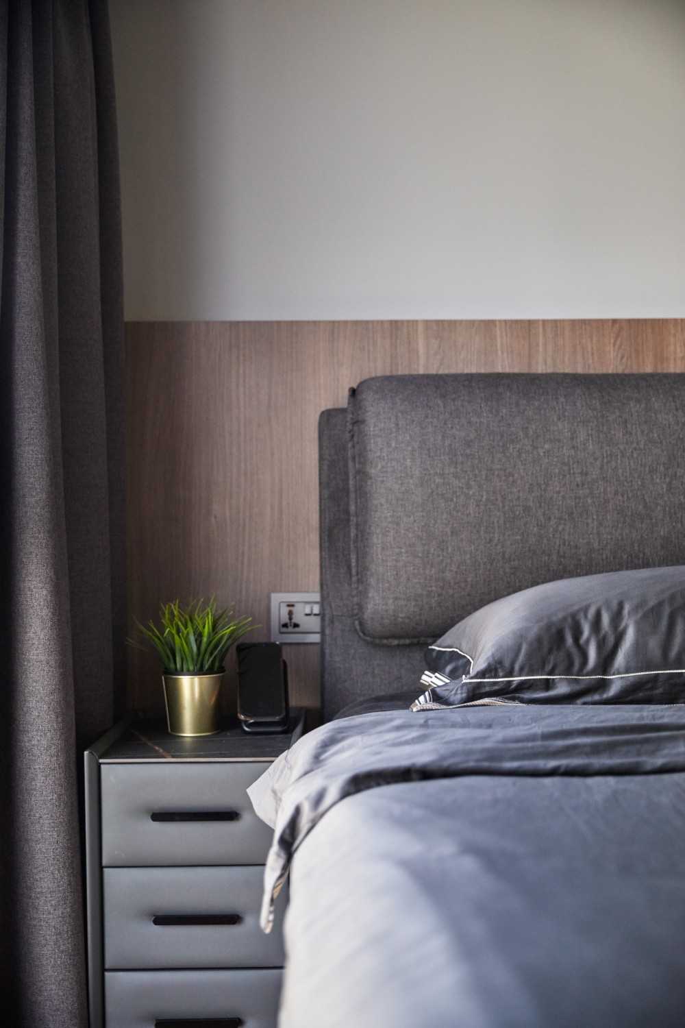 Modern Bedroom with Bedside Table and Queen Bed