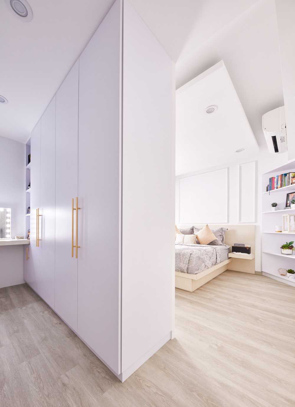 Contemporary Bedroom with Bookshelf and Platform Bed