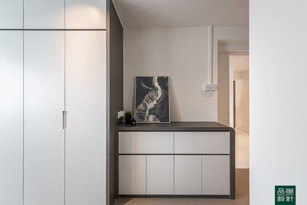 Modern Bedroom with Homogeneous Tiles and Wardrobe