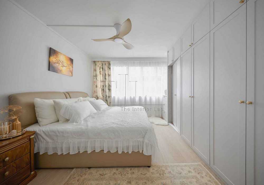 Contemporary Bedroom with Wood Flooring and Ceiling Fan