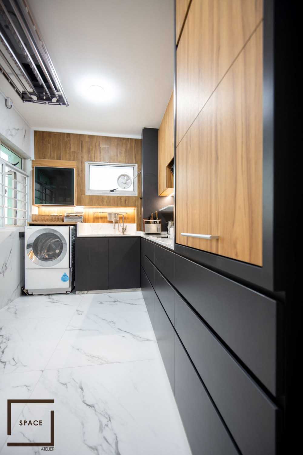Contemporary Kitchen with Kitchen Window and Kitchen Accessories