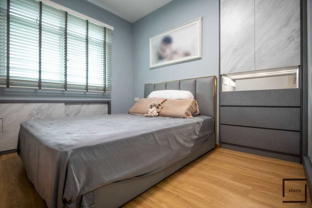 Contemporary Bedroom with Vinyl Flooring and Ceiling Light
