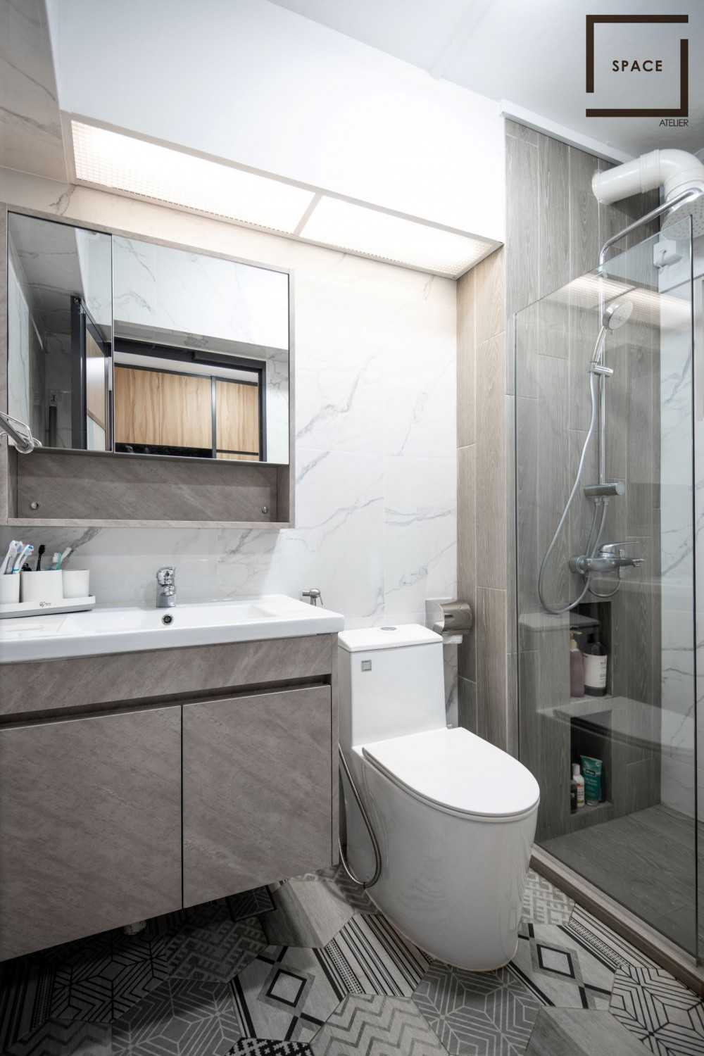 Contemporary Bathroom with Mirror and Shower Screen