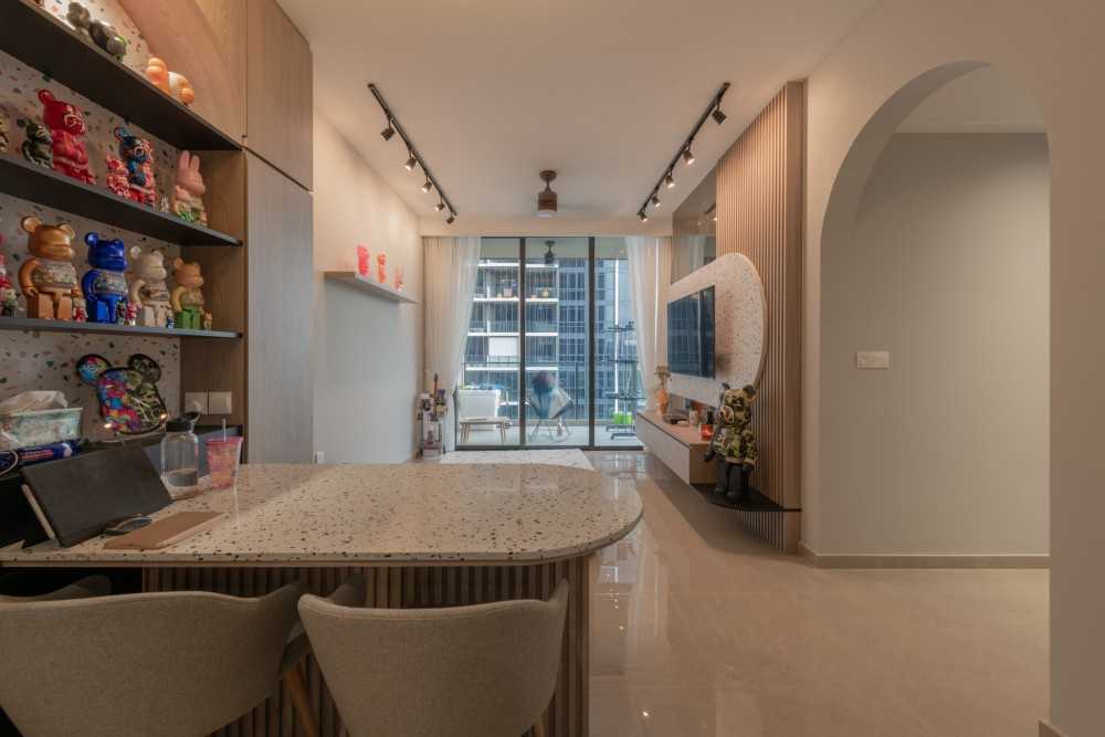 Eclectic Living Room with Countertop and Feature Wall