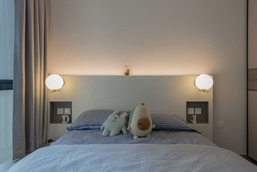 Eclectic Bedroom with Platform Bed and Bed