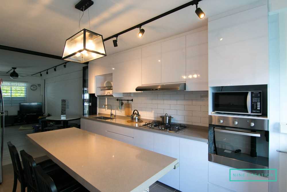 Minimalist Kitchen with Countertop and Kitchen Island