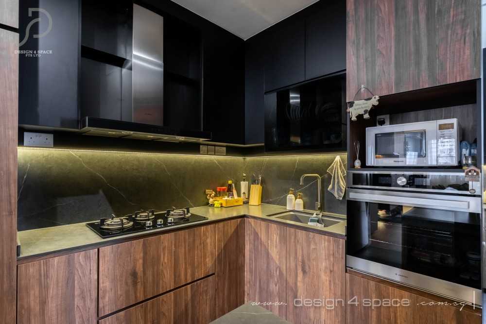 Modern Kitchen with Wood Flooring and Kitchen Window