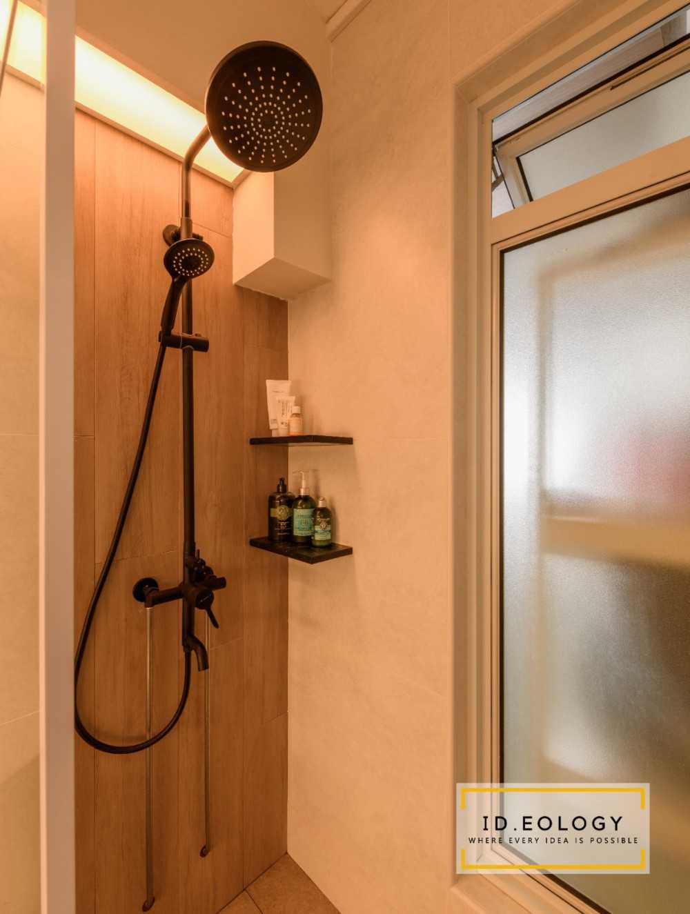 Minimalist Bathroom with Herringbone Tiling and Parquet Floor