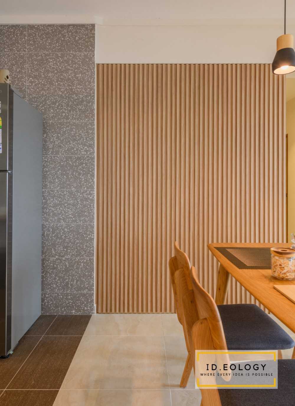 Minimalist Dining Room with Lighting and Lamps