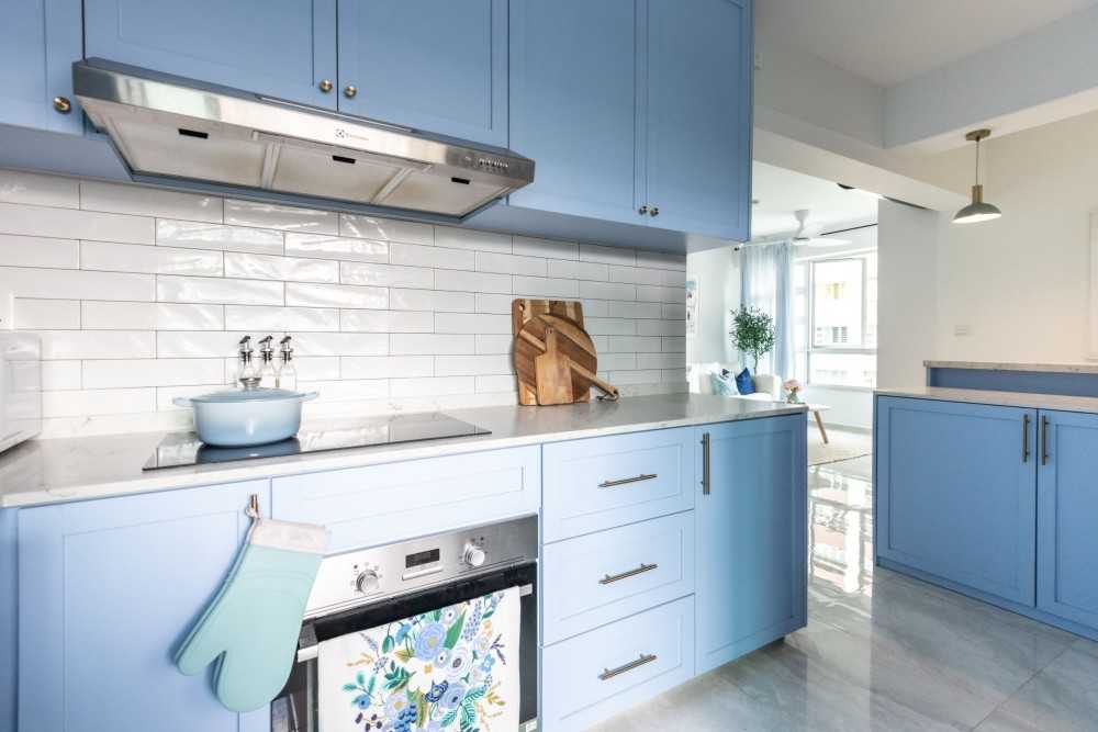 Country Kitchen with Kitchen Window and Open Kitchen