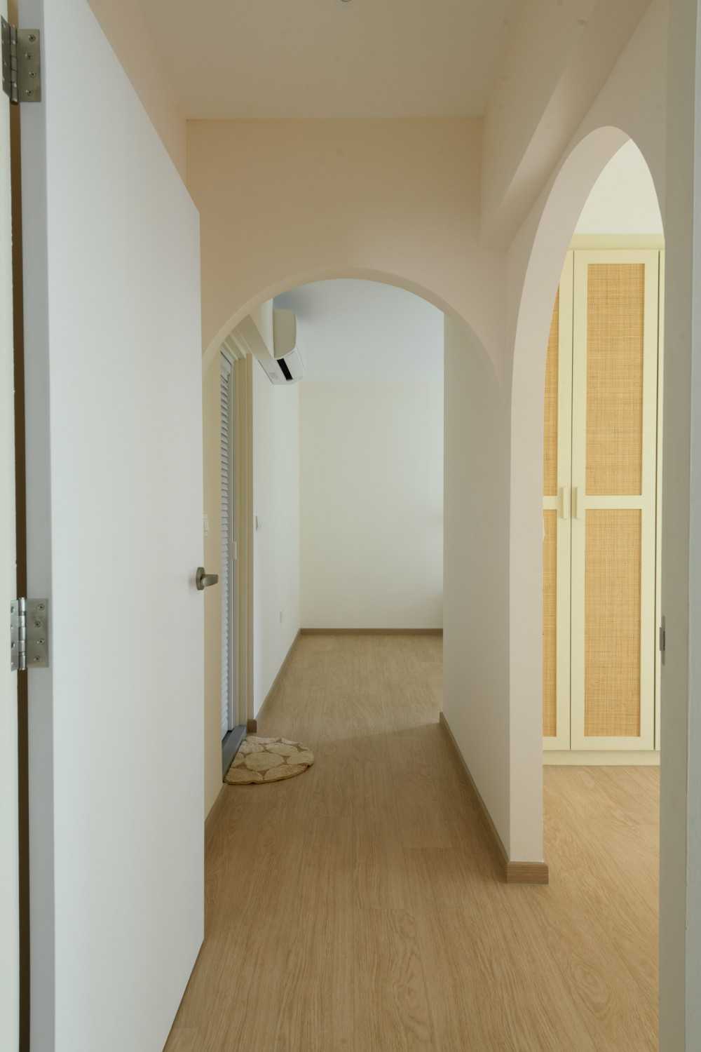 Scandinavian Bedroom with Vinyl Flooring and Flooring