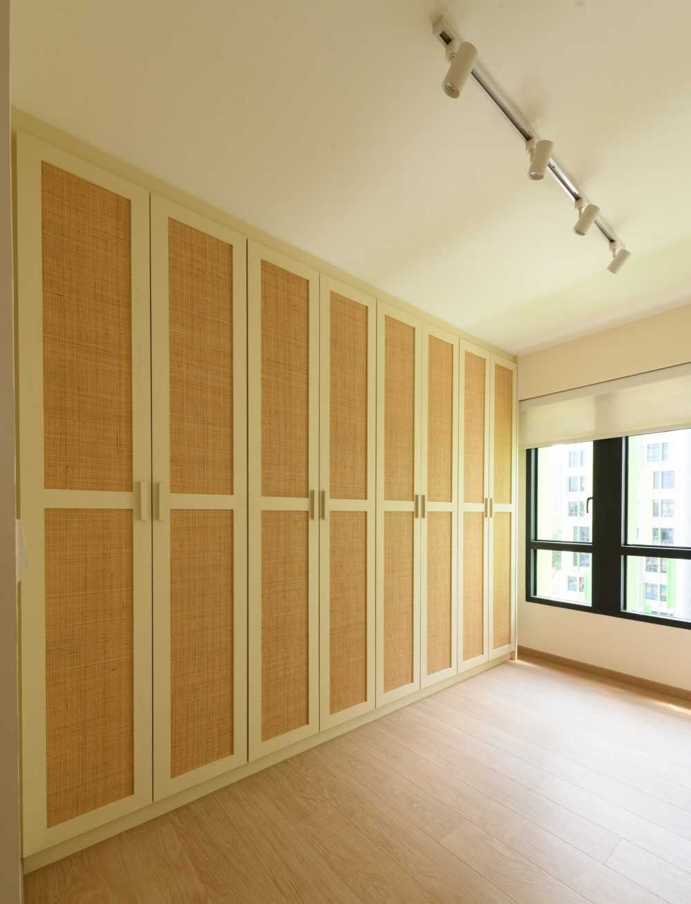 Scandinavian Bedroom with Vinyl Flooring and Wardrobe