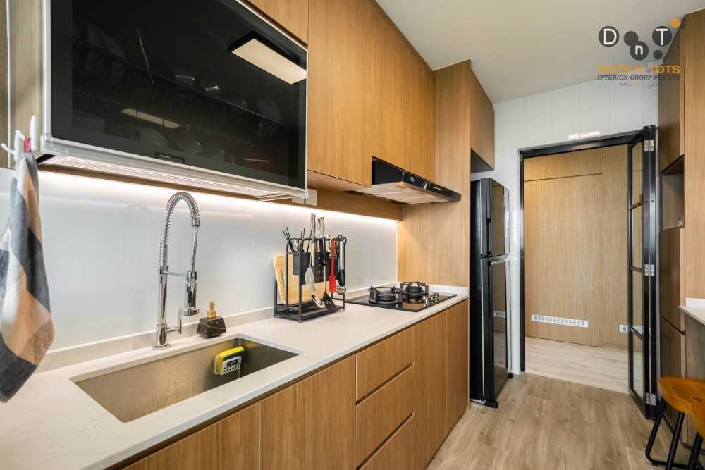 Scandinavian Kitchen with Vinyl Flooring and Parquet Floor