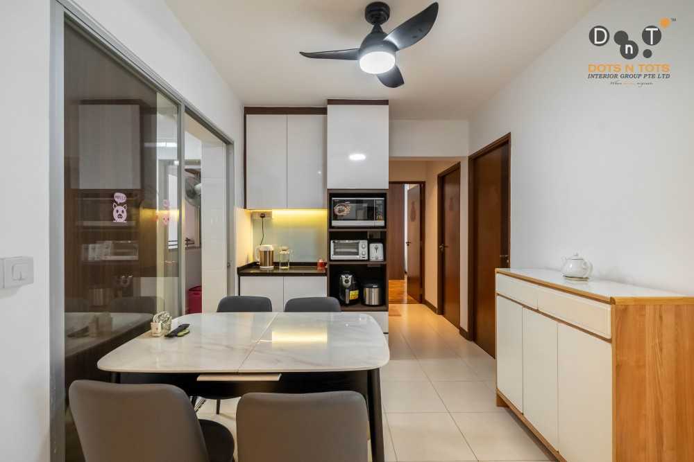 Contemporary Kitchen with Homogeneous Tiles and Kitchen Window