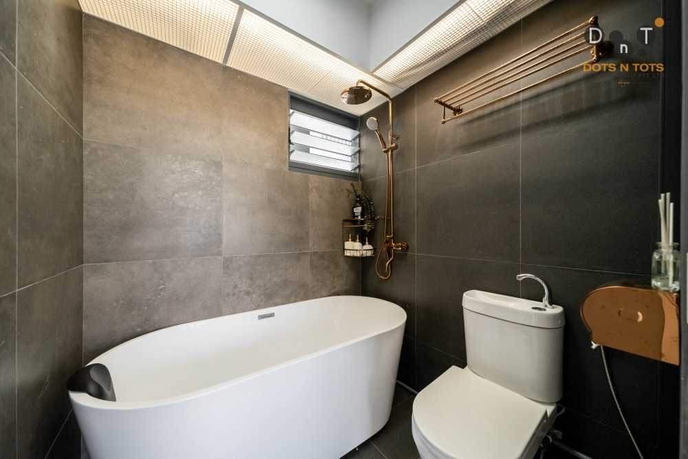 Scandinavian Bathroom with Bathtub and Shower Screen