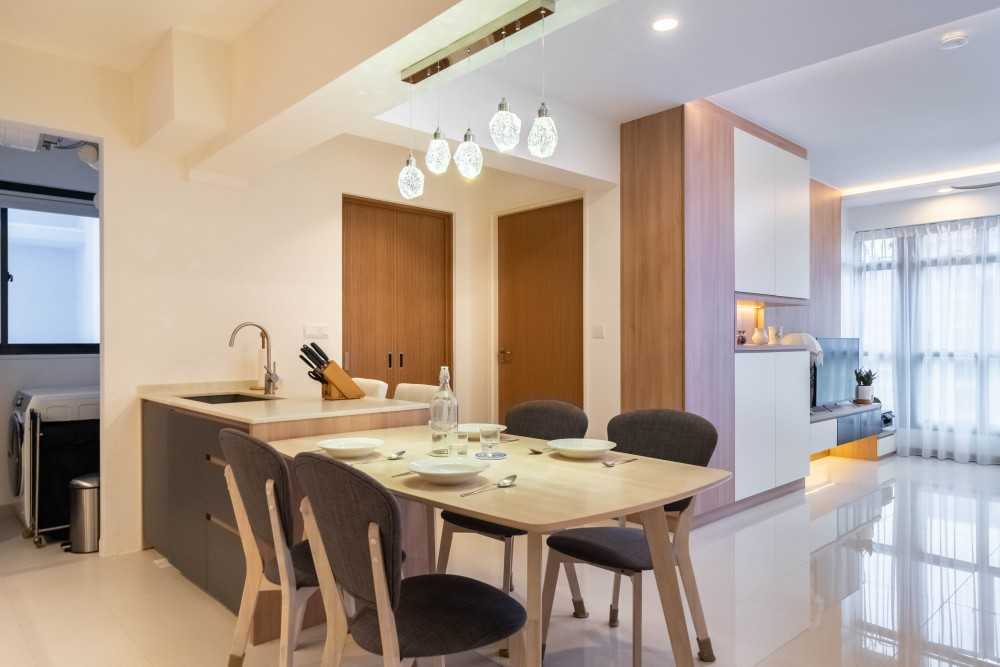 Scandinavian Dining Room with Drop Ceiling and Dining Table