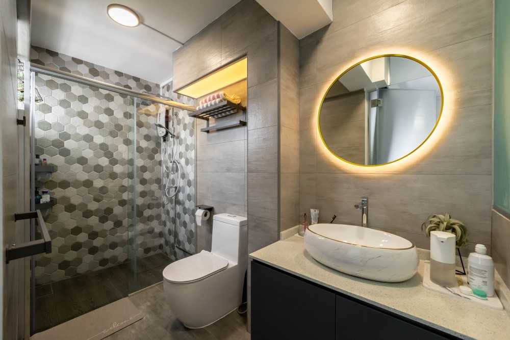 Modern Bathroom with Wood Flooring and Mirror