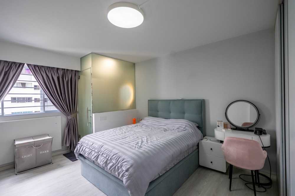 Modern Bedroom with Cement Floor and Closet