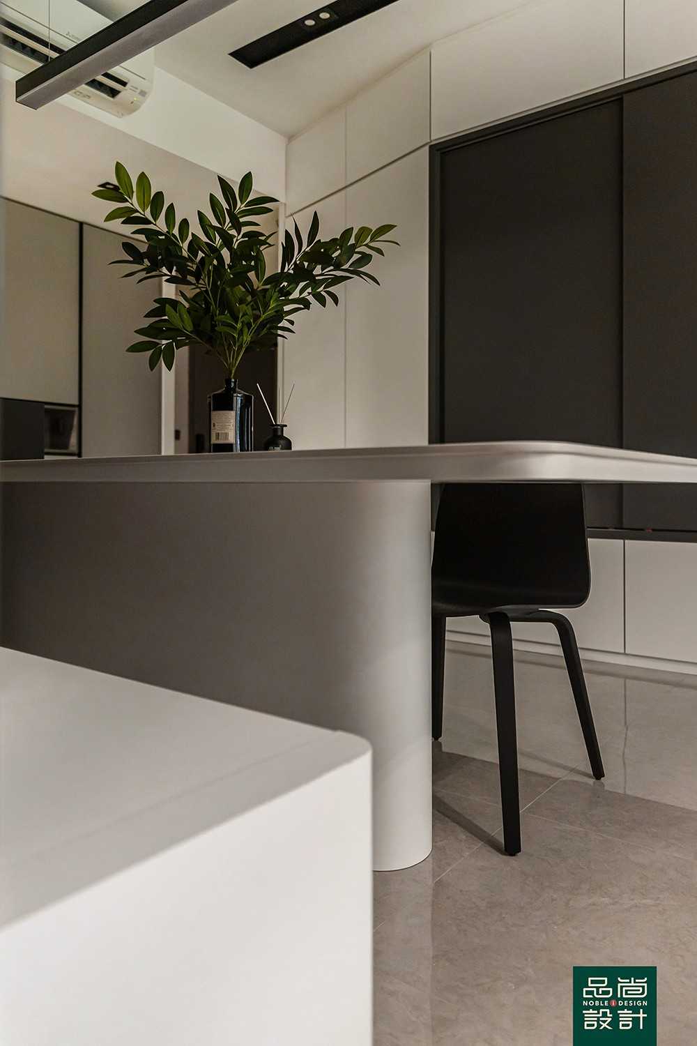 Modern Dining Room with Dining Table and Seating Bench