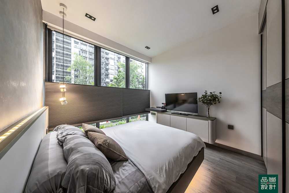 Modern Bedroom with Vinyl Flooring and TV Console