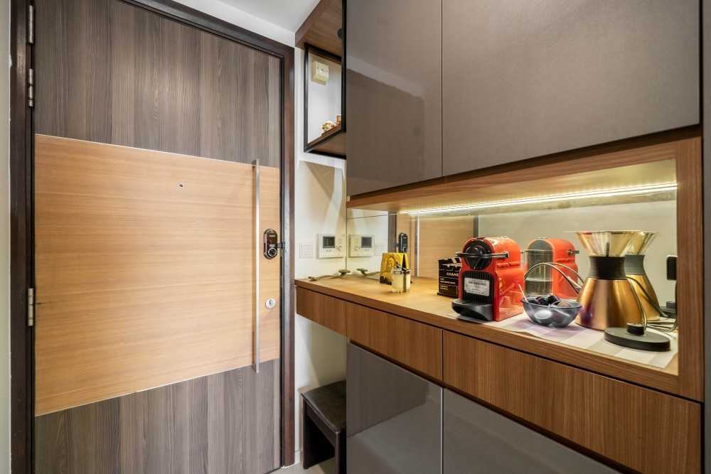 Modern Entryway with Shoe Rack and Small Storage