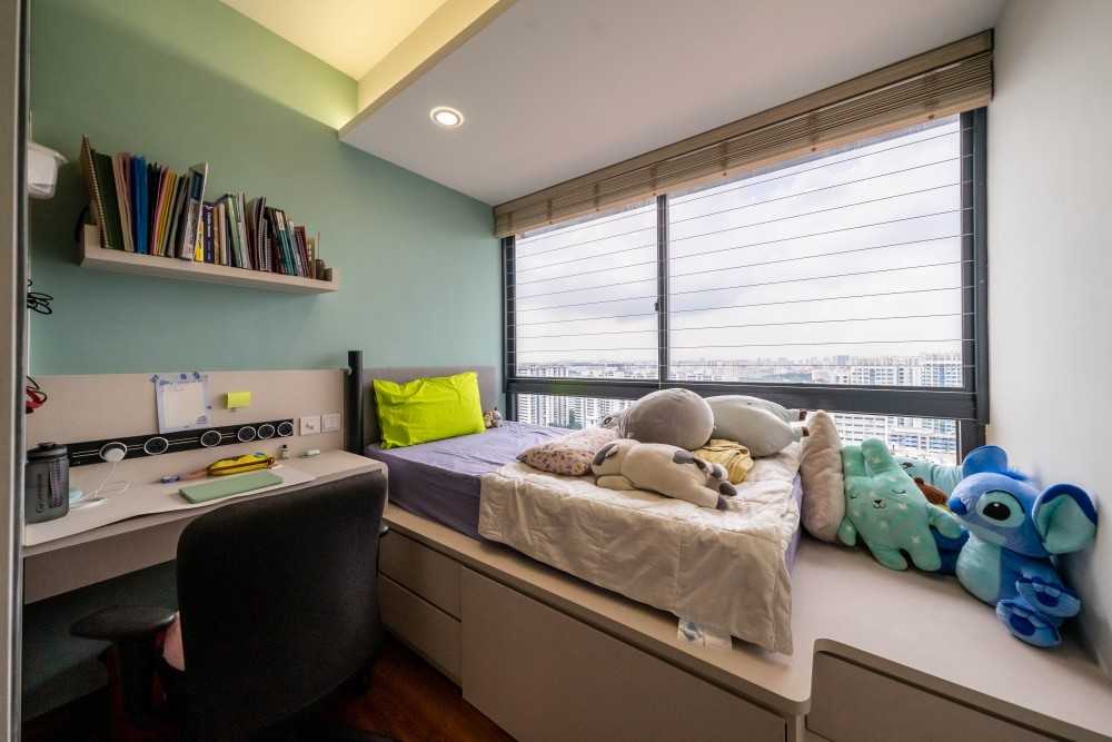 Modern Bedroom with Vinyl Flooring and Cove Lighting