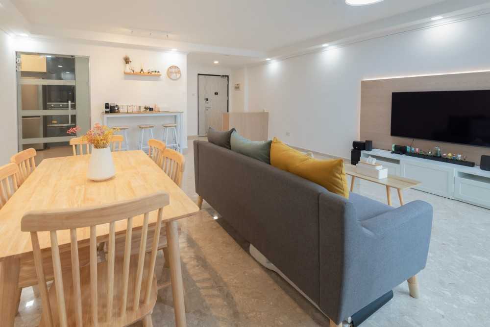 Scandinavian Living Room with Drop Light and Drop Ceiling