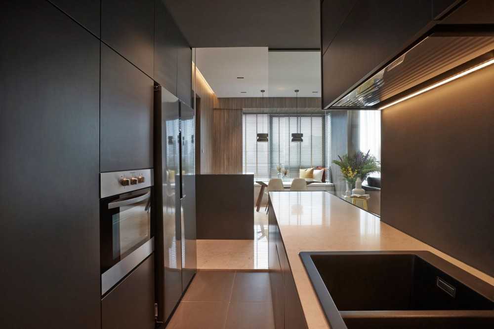 Contemporary Kitchen with Countertop and Cupboard