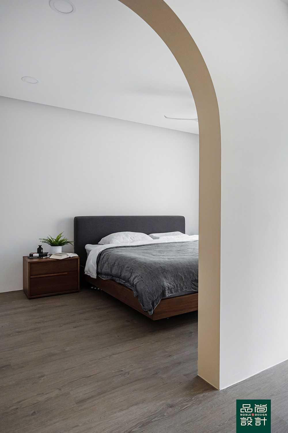 Modern Bedroom with Vinyl Flooring and Cove Lighting