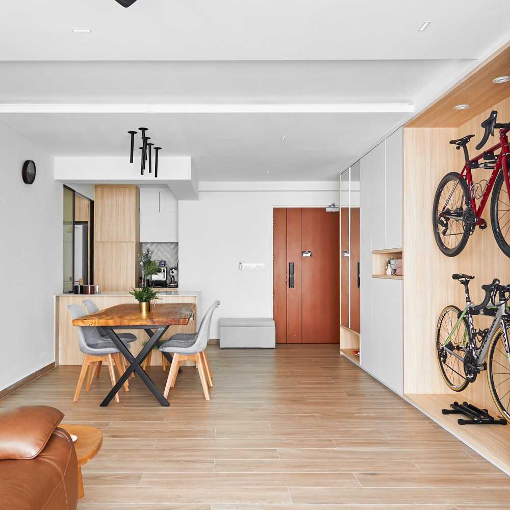 Scandinavian Entryway with Mirror and Seating Bench