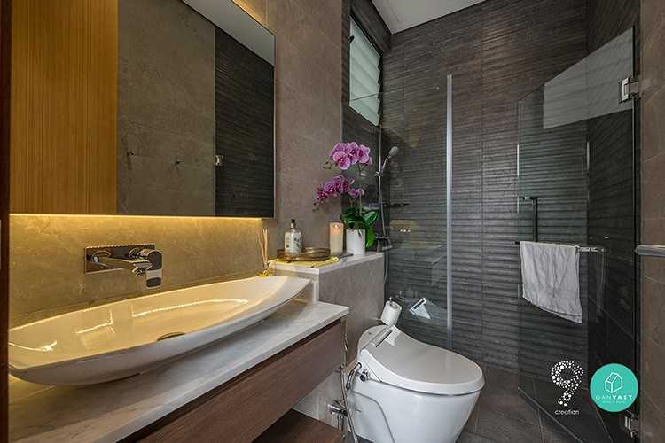 Eclectic Bathroom with Marble Floor and Mirror