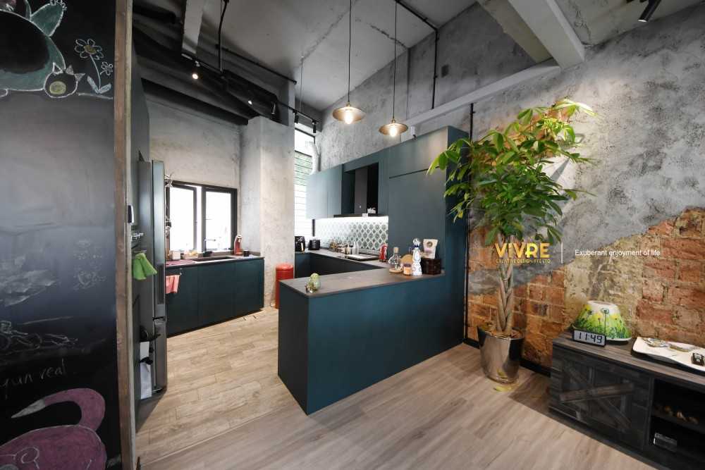 Industrial Kitchen with Vinyl Flooring and Kitchen Window