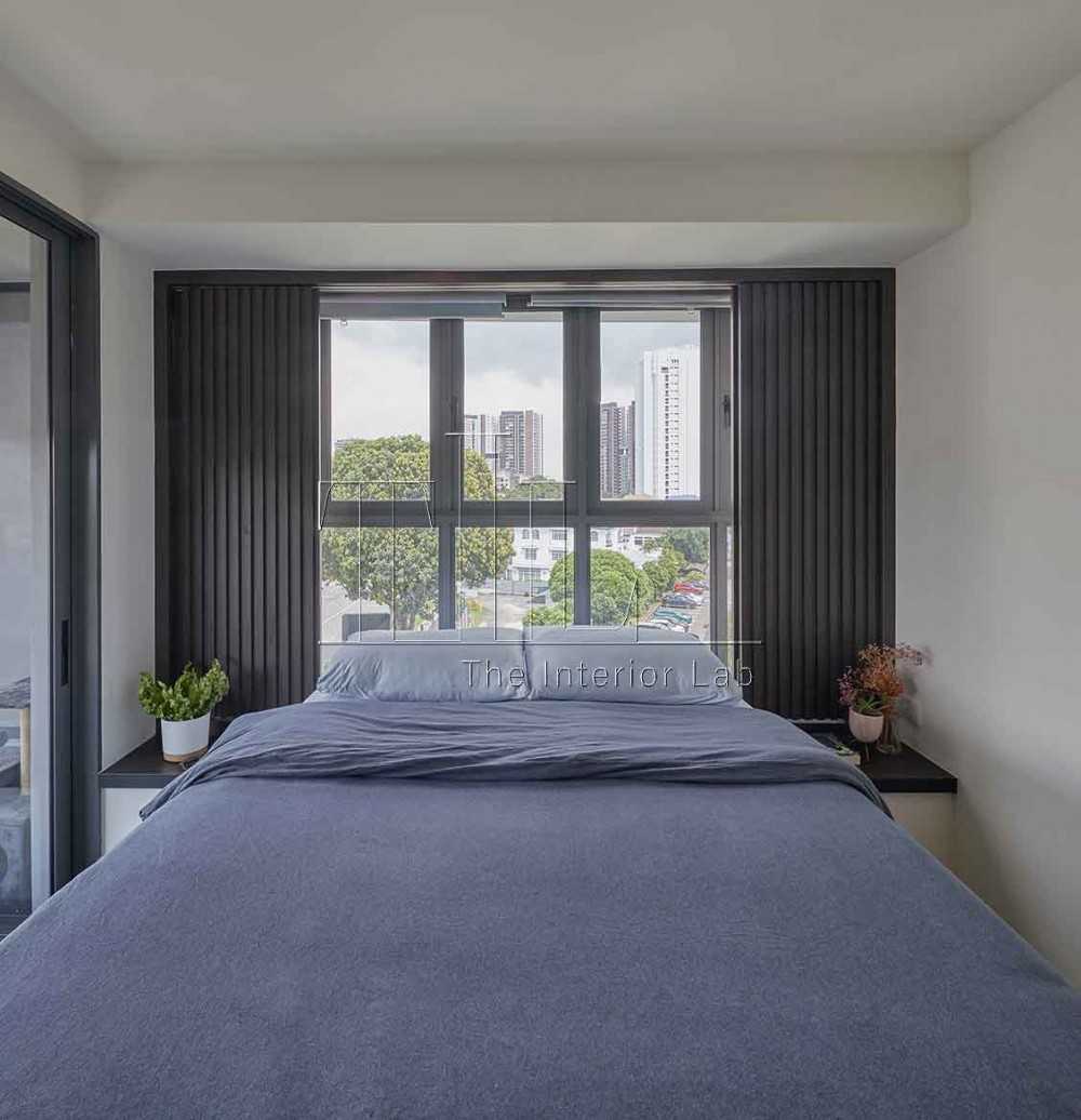Contemporary Bedroom with Feature Wall and Blinds