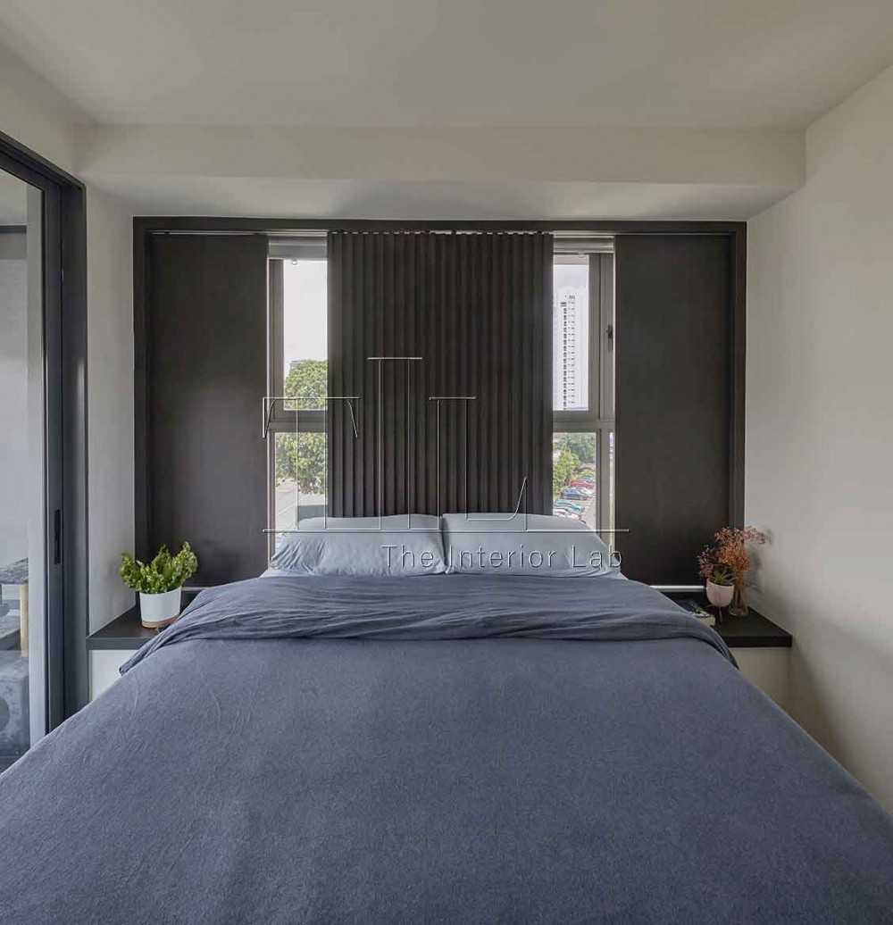 Contemporary Bedroom with Feature Wall and Bed