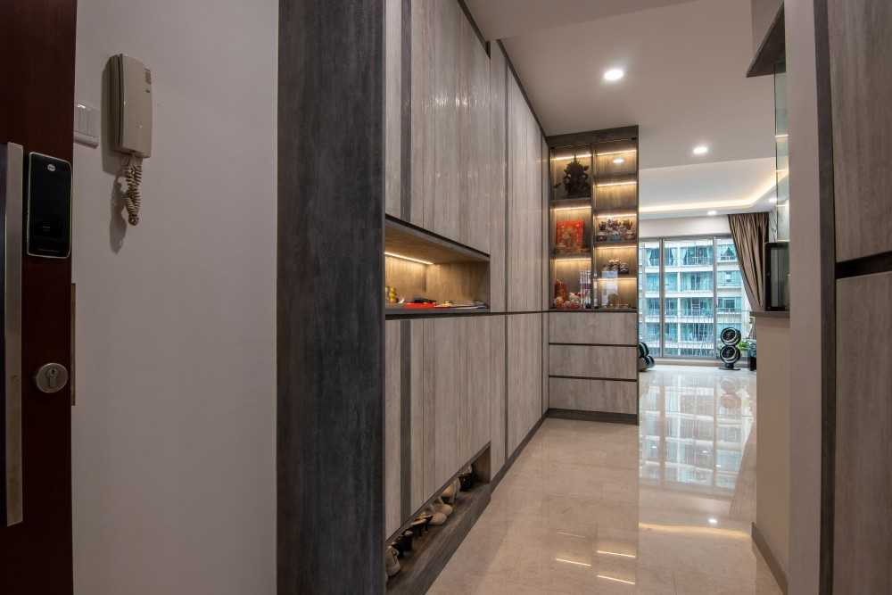 Modern Entryway with Shoe Rack and Shoe Cabinets
