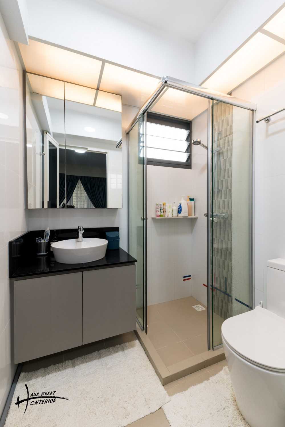 Modern Bathroom with Countertop and Bathroom Storage