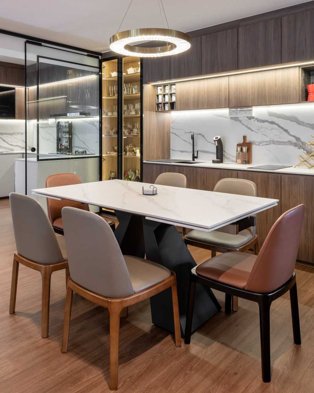 Contemporary Living Room with Countertop and Vinyl Flooring