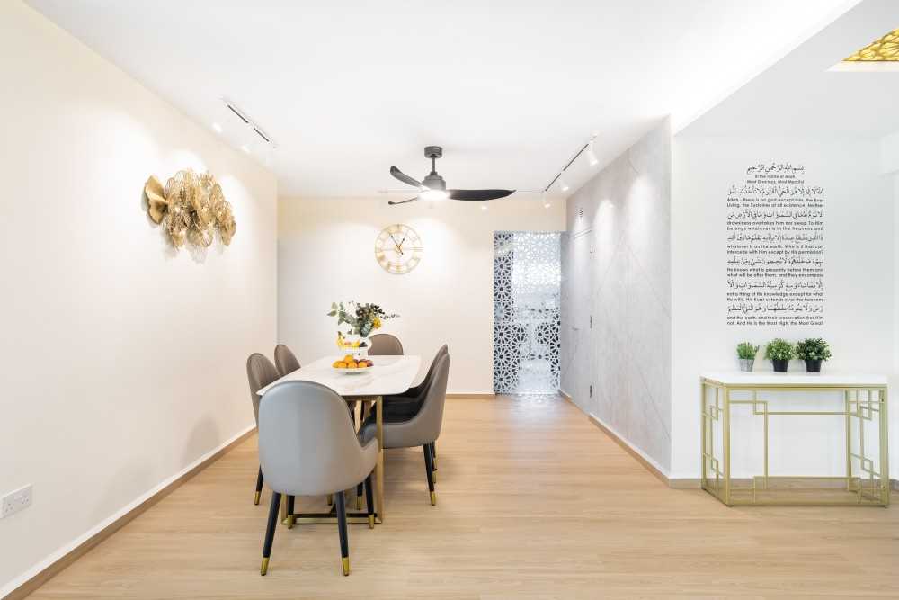 Modern Dining Room with Vinyl Flooring and Drop Ceiling