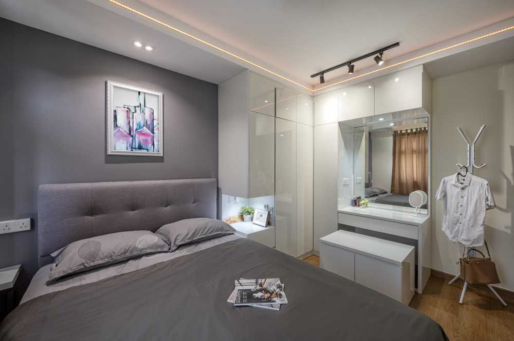 Contemporary Bedroom with Vinyl Flooring and Wardrobe