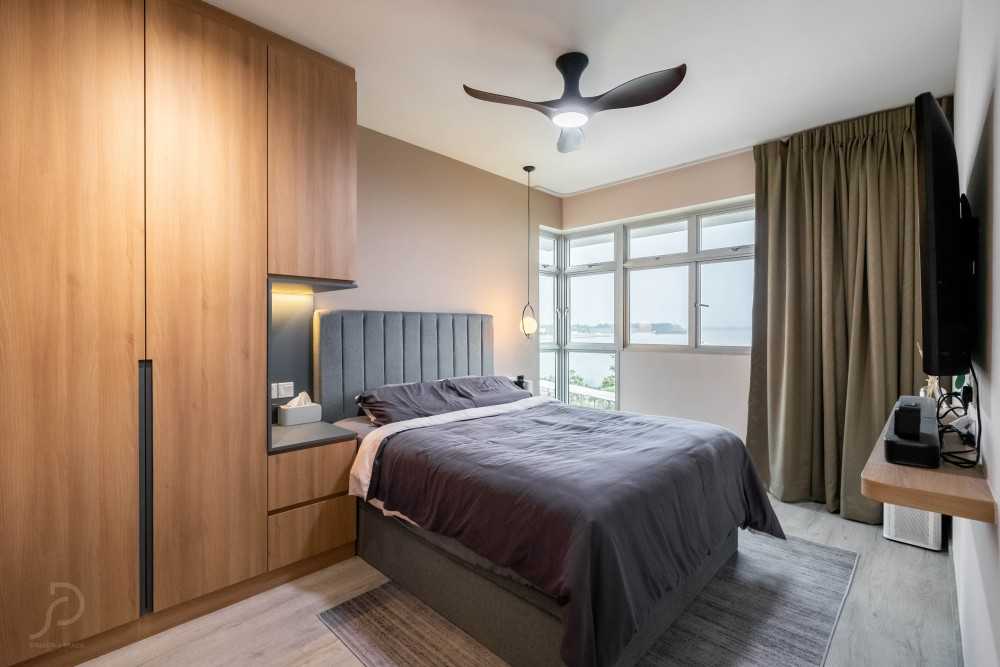 Scandinavian Bedroom with Wardrobe and Queen Bed